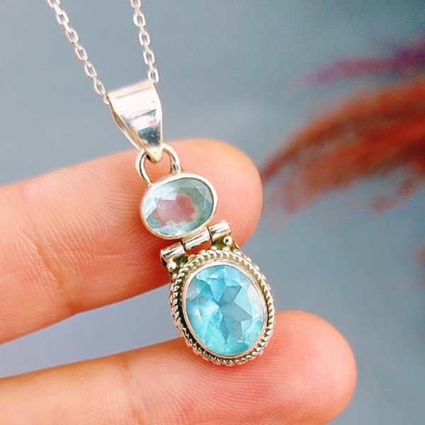 blue topaz kolye